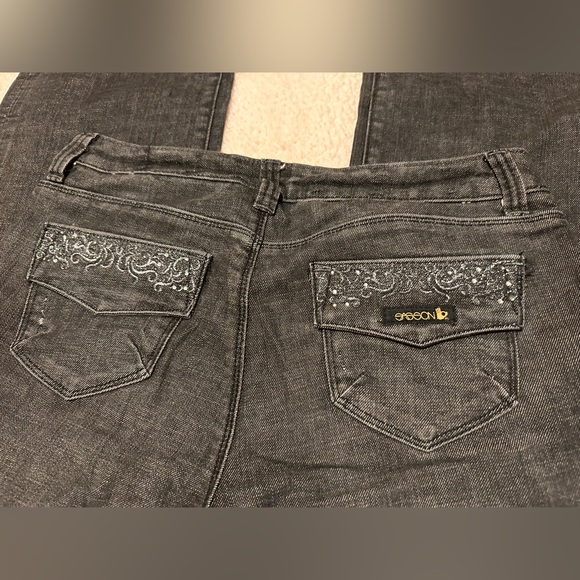 Sasson Black Embellished Embroidered pockets Bootcut Boogie jeans size 6 - Picture 6 of 9